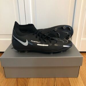 *SOLD* Nike Phantom GT2 Elite FG Soccer Cleats Men’s Size 8.5 & 9